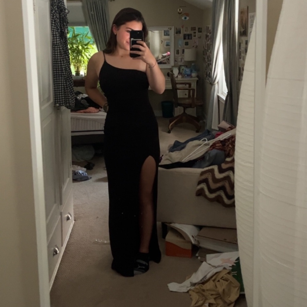 Lulus one shoulder formal long prom black dress!!!